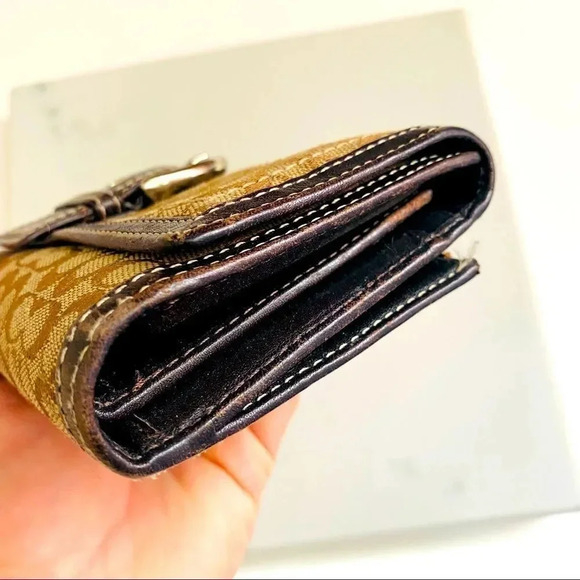 Coach Signature Large Envelope Wallet - Picture 3 of 11